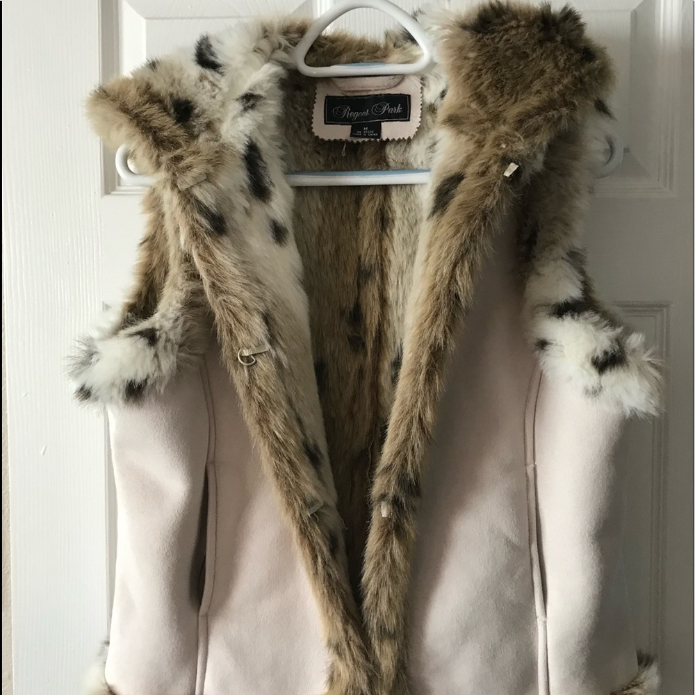 Regency Park Vest